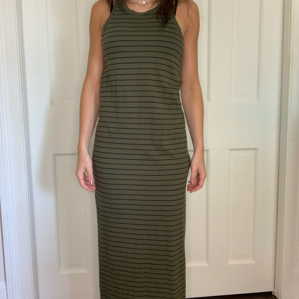 Green maxi dress from Express. Size: xs